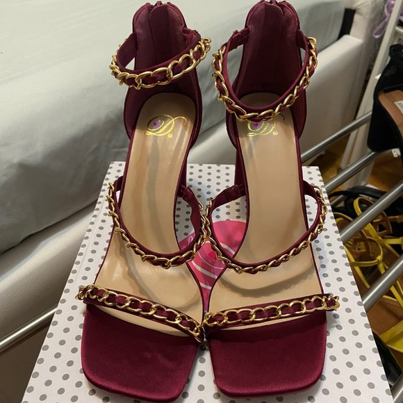 Burgundy Heels - Picture 5 of 8